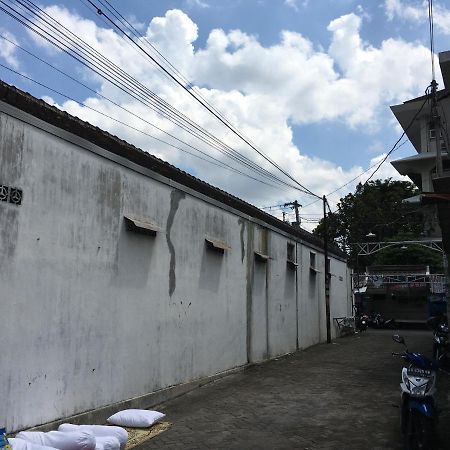 Tambak Bayan Guesthouse Kejayan Extérieur photo